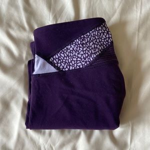 LULULEMON ATHLETICA PURPLE MID RISE LEGGINGS